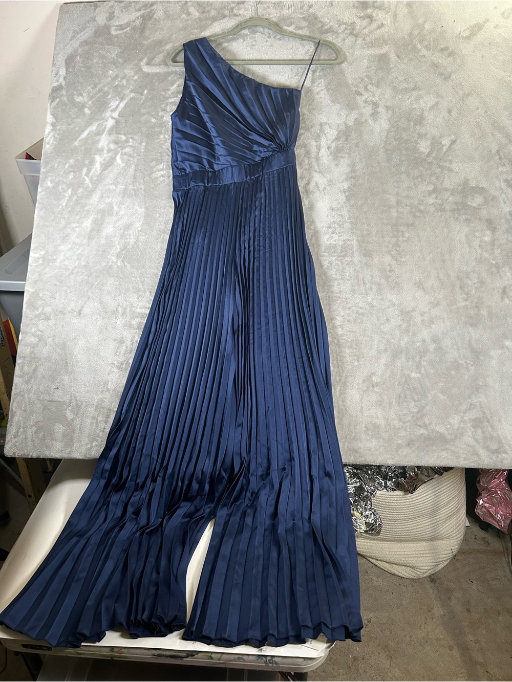 Abercrombie & Fitch NWT One-Shoulder Pleated Wide-Leg Jumpsuit in Navy - Picture 3 of 14